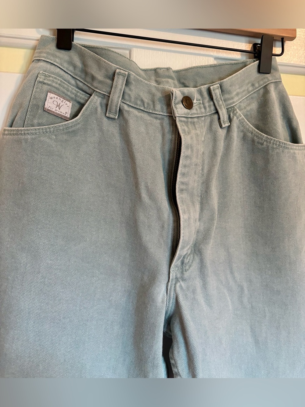 Vintage Wrangler Women’s Relaxed Fit Jeans in Aloe / Seafoam